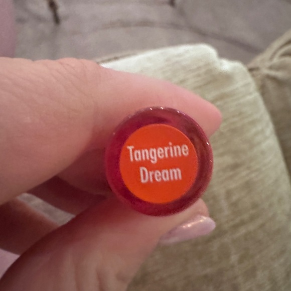 Lip Injection Extreme Lip Plumper
Hydrating Plumping Lip Gloss - Picture 2 of 5